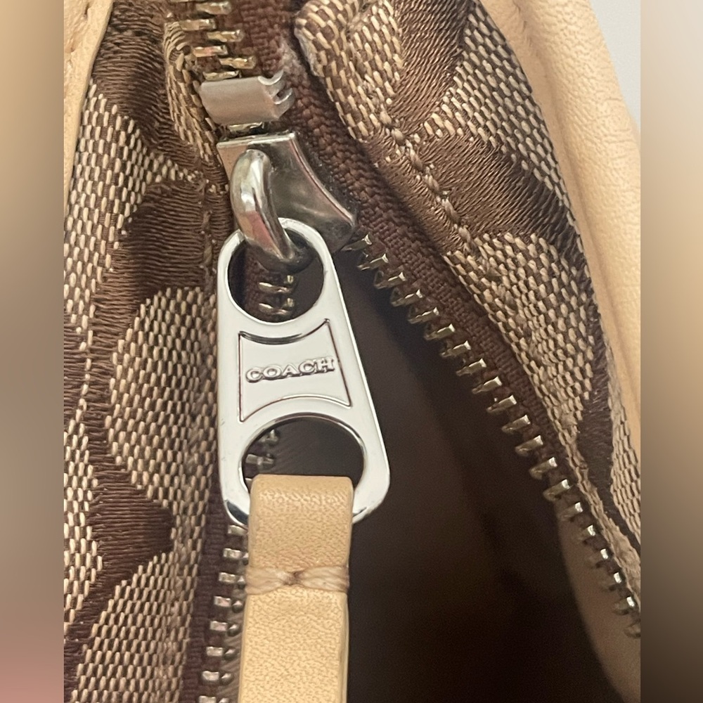 Coach Legacy Weekend Signature C Shoulder Bag, hobo-style bag crossbody - Picture 10 of 12